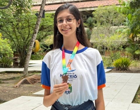 Medalhista da OBMEP representa estudantes alagoanos em evento internacional