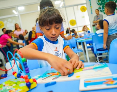 “Hoje vemos um sonho se tornar realidade”: famílias comemoram novo Gigantinho em Ipioca