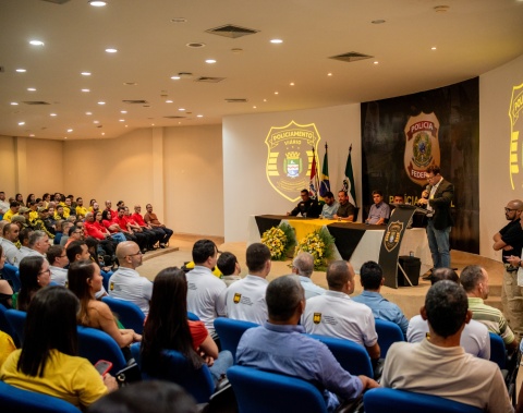 Novos agentes de trânsito recebem formação sobre mobilidade urbana e reforço da segurança viária