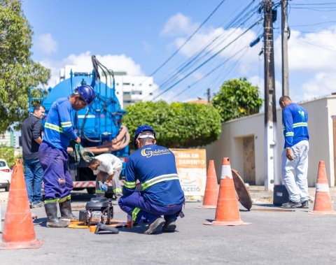 Operação Língua Suja identifica ligações irregulares de esgoto na Pajuçara
