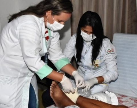 Atenção Domiciliar assiste pacientes acamados em Maceió