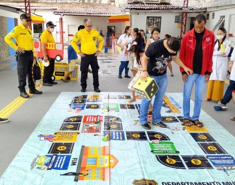 Educadores do DMTT realizam ação na Sociedade Pestalozzi