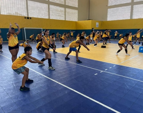 Projeto Viva Vôlei muda a vidas de crianças e adolescentes no Jacintinho
