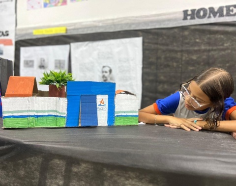 Escola Municipal Floriano Peixoto promove 7ª Feira Literária