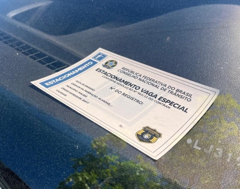 DMTT alerta para uso correto das vagas especiais de estacionamento em Maceió