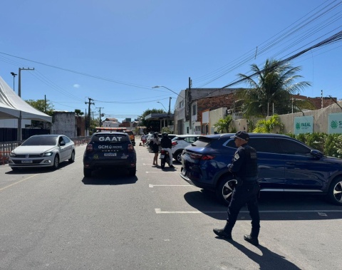 Semsc e DMTT realizam operação contra flanelinhas e uso irregular do espaço público