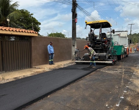 Pavimentação asfáltica chega a mais vias de Ipioca