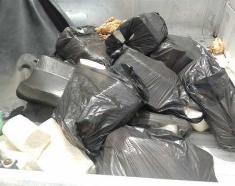 Vigilância Sanitária interdita pastelaria no Vergel e apreende 300 kg de produtos impróprios para consumo