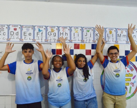 “Maceió Abraça o Mundo”: Estudantes da rede municipal relatam emoção e expectativa rumo a Londres