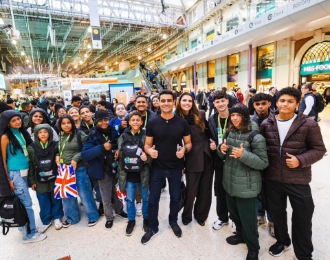 “Maceió Abraça o Mundo”: em Londres, JHC anuncia que a capital alagoana terá a primeira creche pública bilíngue do país