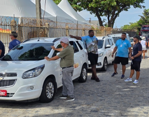 Chegada de cruzeiros impulsiona renda de taxistas em Maceió