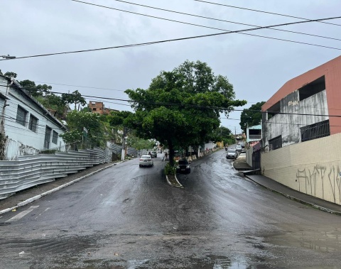 Ladeira José Cardoso é reaberta após conclusão de medidas preventivas