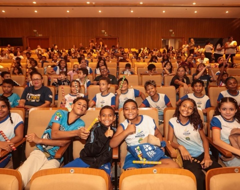 Estudantes participam de concerto da Orquestra Sinfônica de Lisboa