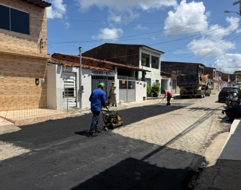Operação Tapa-Buraco restaura 306 ruas de Maceió em abril 