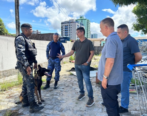 Segurança Cidadã recebe cão farejador do canil de Palmeira dos Índios