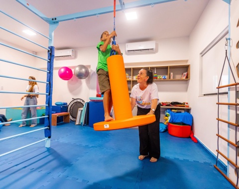 Casa do Autista inicia acompanhamento multiprofissional e amplia cuidado às pessoas com TEA em Maceió