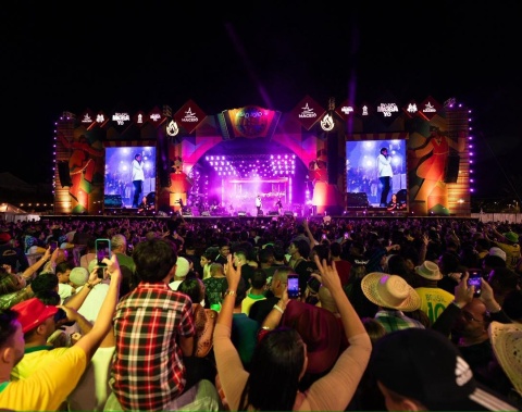 Zé Vaqueiro, Bell Marques e mais seis artistas animam a quinta-feira (25) noite do São João Massayó 2026