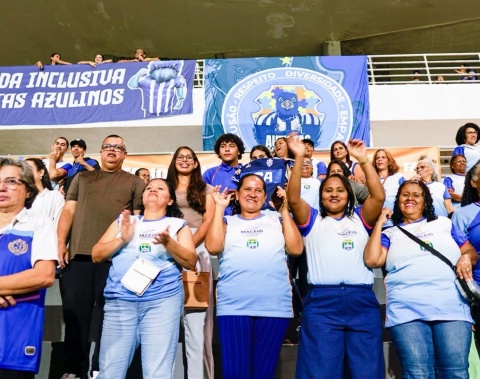 Alunos da EJAI vivenciam pela primeira vez experiência do Projeto Jovem Torcedor