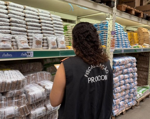 Procon Maceió divulga pesquisa de itens da cesta básica