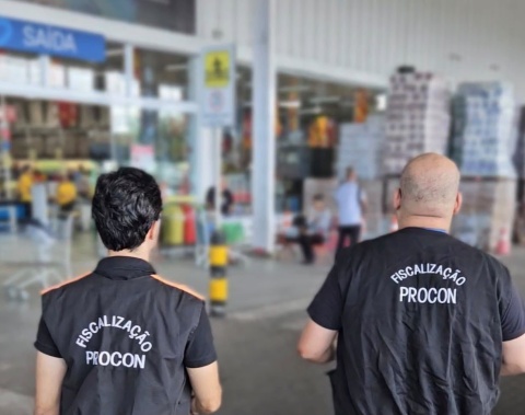 Procon Maceió notifica supermercado após acidente com consumidora