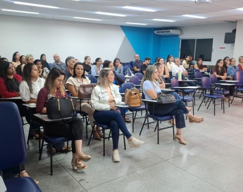 Saúde capacita farmacêuticos para transição da insulina NPH para glargina