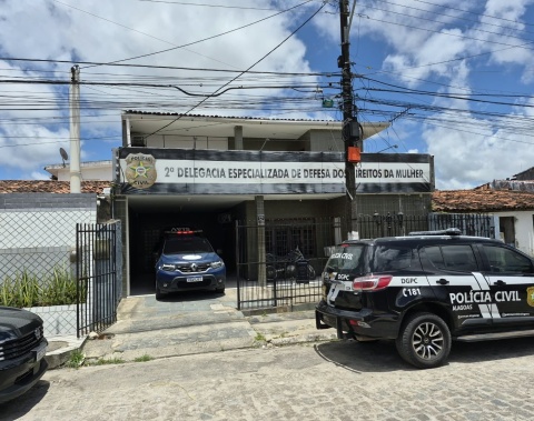 Guarda Civil de Maceió conduz suspeito de agredir ex-companheira à delegacia