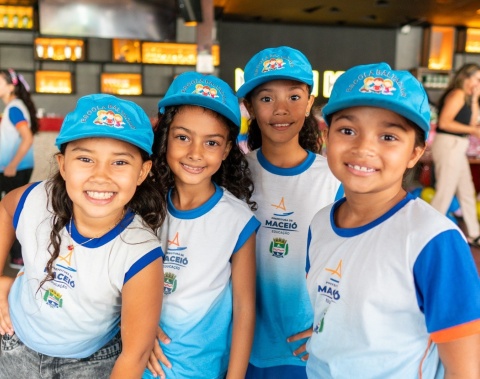 Cerca de 100 estudantes da rede municipal vivenciam tarde especial no Maikai