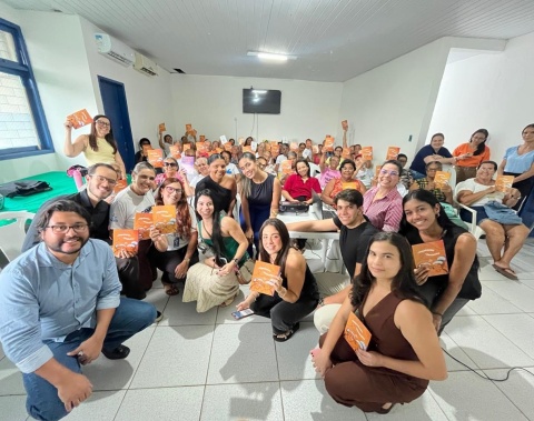 Procon Educa leva orientações sobre golpes virtuais a idosos do CRAS Sônia Sampaio