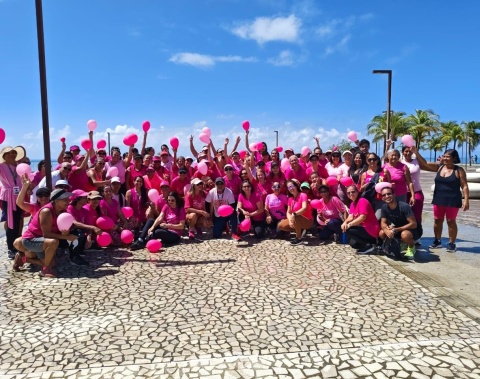 Núcleos de Atividades Físicas promovem caminhada em alusão ao Outubro Rosa