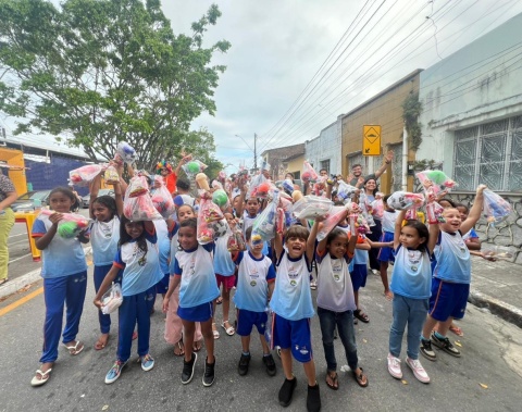 Alegria marca abertura da Semana da Criança Abrasel para alunos da rede municipal