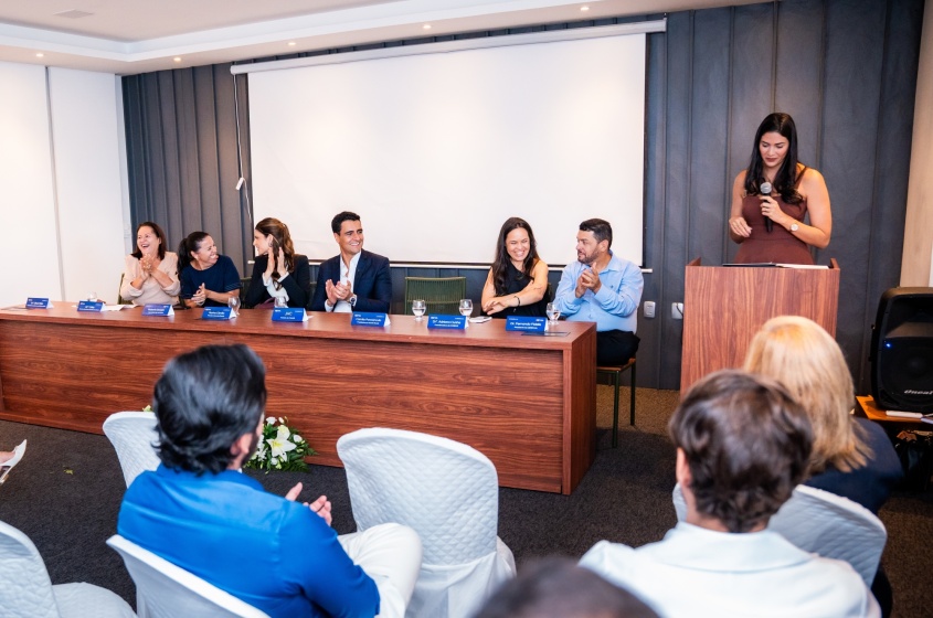Camila Porciúncula, diretora-presidente do Maceió Saúde, destacou os avanços na gestão e reforçou o compromisso de tornar o Hospital da Cidade referência em qualidade assistencial. Foto: Diogo Canuto