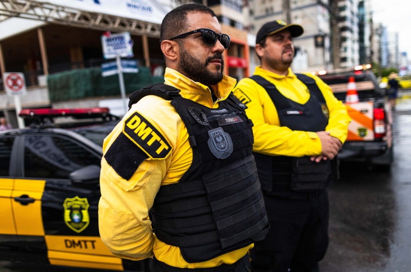 Guarnições do DMTT estiveram presentes nos principais bloqueios. Foto: Alisson Frazão / Secom Maceió.