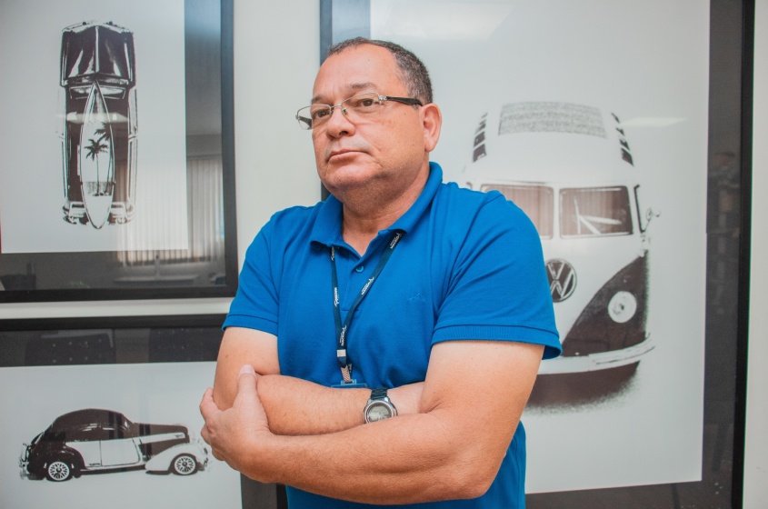 Assessor técnico, Fernando Ramos, diz que mudança é fruto das reivindicações dos moradores. Foto: Evinho Silva/Ascom SMTT
