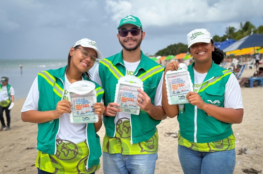 Equipe de Educação Ambiental da Alurb. Foto: Tháchyna Lorena (estagiária)/ Ascom Alurb