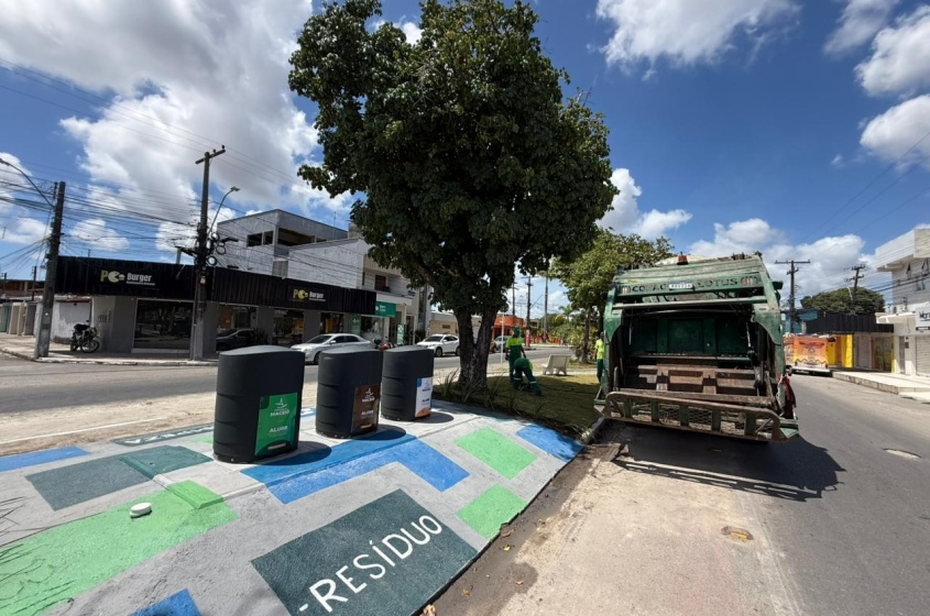 Lixeiras subterrâneas são instaladas no Gracilicano Ramos, Cidade Universitária. Foto: Walisson Vieira/ Ascom Alurb