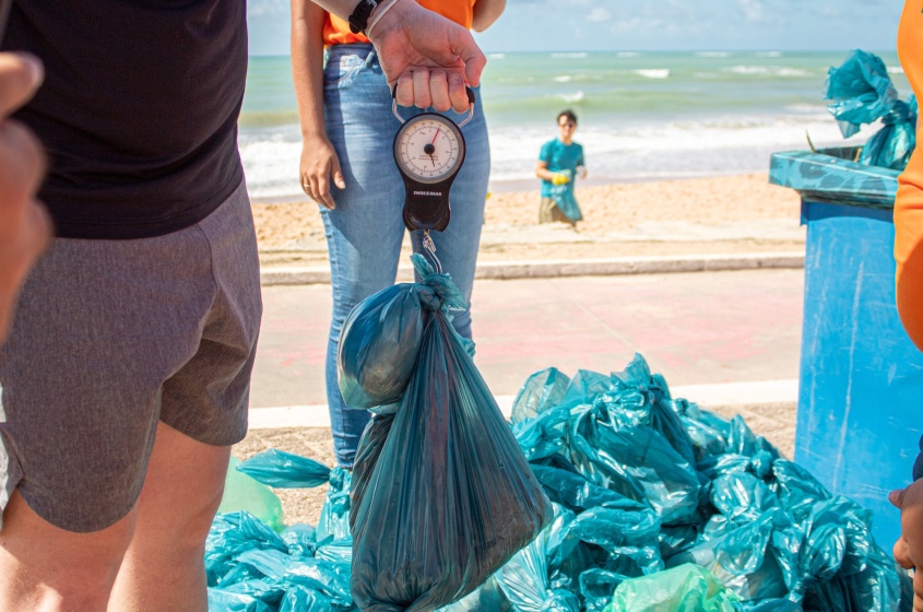 Cerca de 85 quilos de lixo foram recolhidos. Foto: Bárbara Wanderley/Secom Maceió