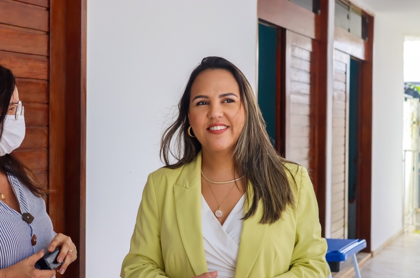 Secretária-adjunta de Educação, Emília Caldas, ressaltou importância do curso. Foto: Arthur Vieira (estagiário)/Ascom Semed