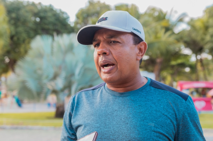 Vice-presidente do Sindicato dos Agentes de Trânsito Municipais do Estado de Alagoas, José Adriano de Souza, destaca os ganhos para sociedade com a sanção do bico legal. Foto: Joyce Juliana/ Ascom SMTT