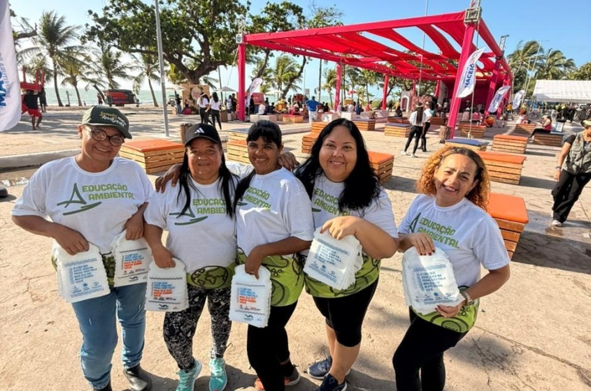 Equipe de educação ambiental da Alurb. Foto: Walisson Vieira/ Ascom Alurb