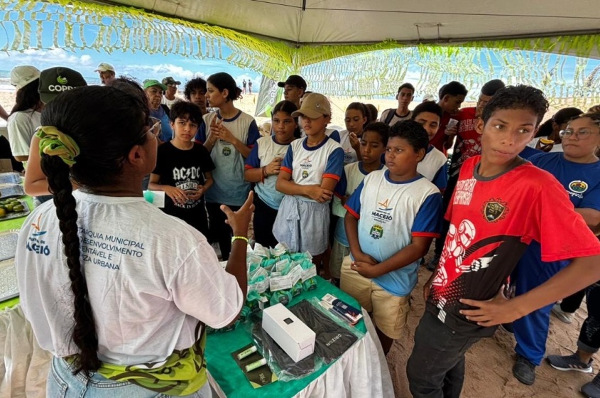 Oficina de sabão ecológico. Foto: Alexandre Vieira/Ascom Alurb