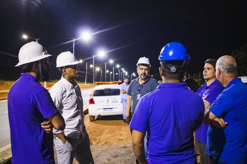 Equipe da Sima durante testes na noite de quinta-feira (31). Foto: Matheus Alves/Ascom Sima