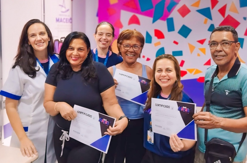 Primeira turma do Tech Massa foi certificada em Inclusão Digital para a terceira idade. Foto: Sedciti
