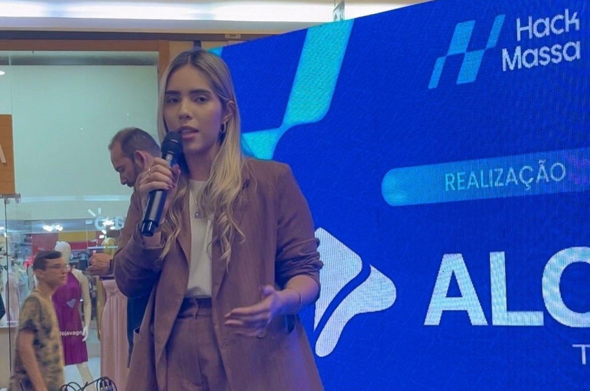 A subsecretária de Estratégias Disruptivas e Economia Digital de Maceió ressaltou que o Hack Massa é um ambiente de aprendizado. Foto: Winicius Correia / Ascom Sedigi.