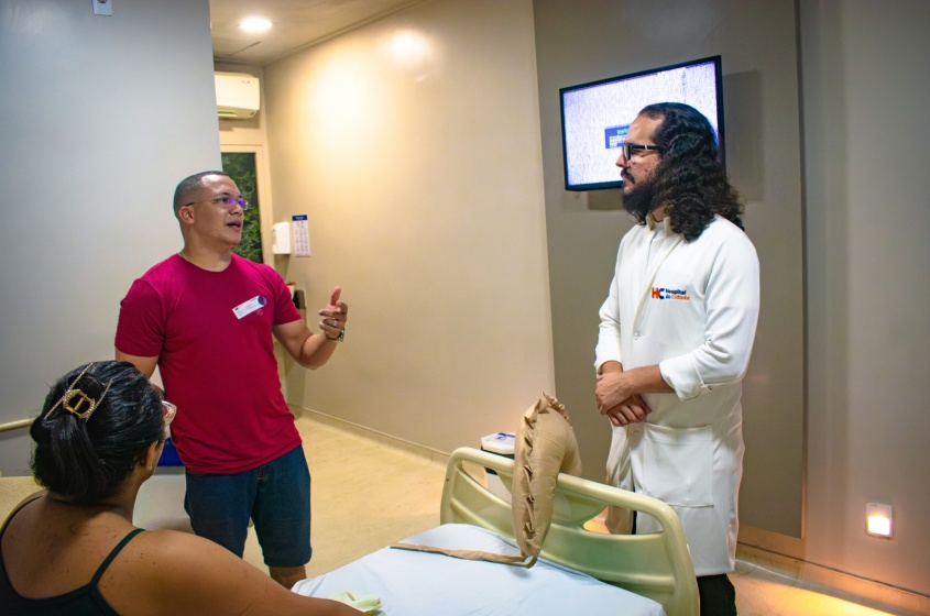 Ouvidoria vai até o paciente para ouvir experiências e transformar percepções em indicadores de qualidade e satisfação. Foto: David Silas/Ascom Maceió Saúde