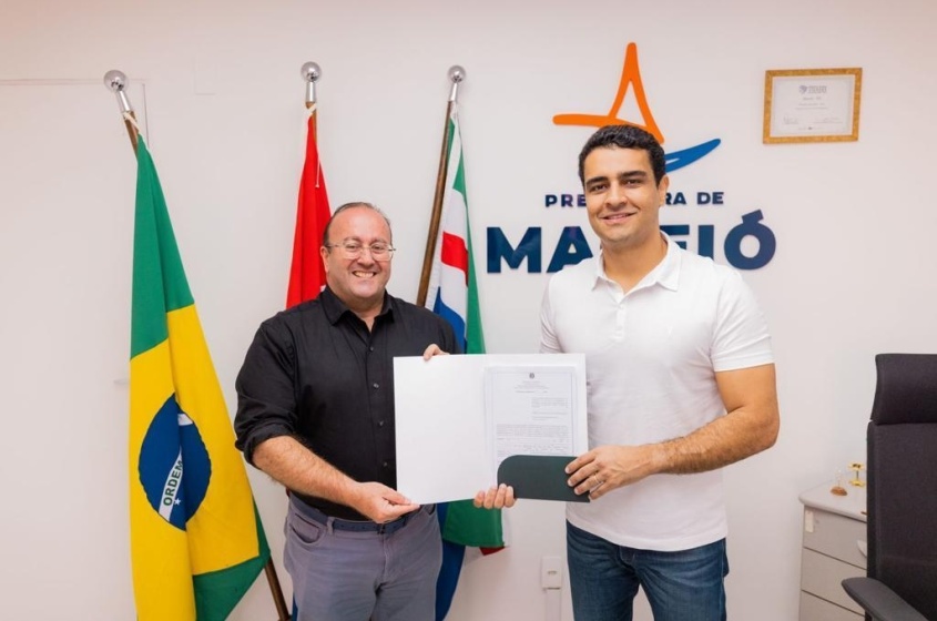 Termo de adesão possibilitará cursos para os servidores públicos de Maceió. Edvan Ferreira/Secom Maceió