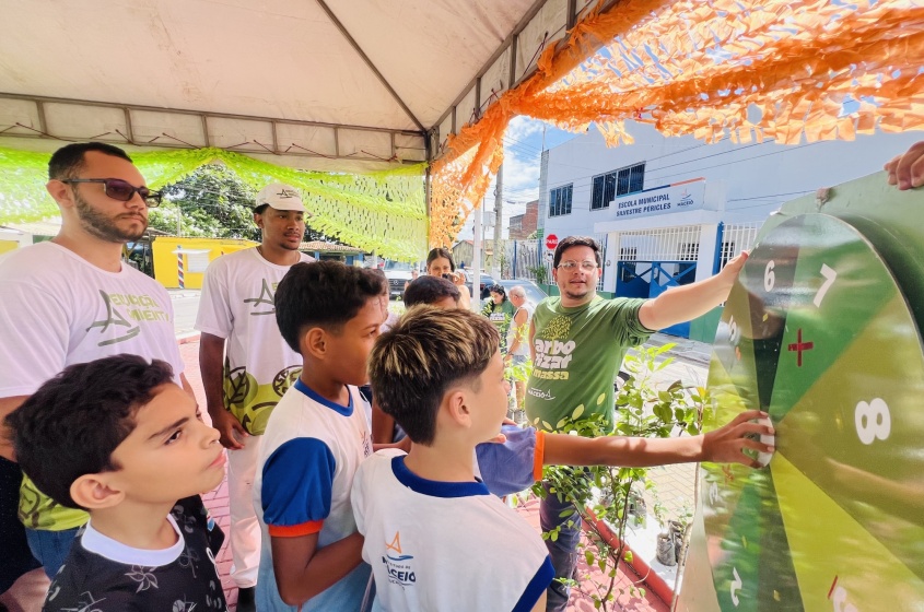 Crianças aprendem brincando sobre preservação da natureza.   Foto: Crystália Tavares/Ascom Alurb