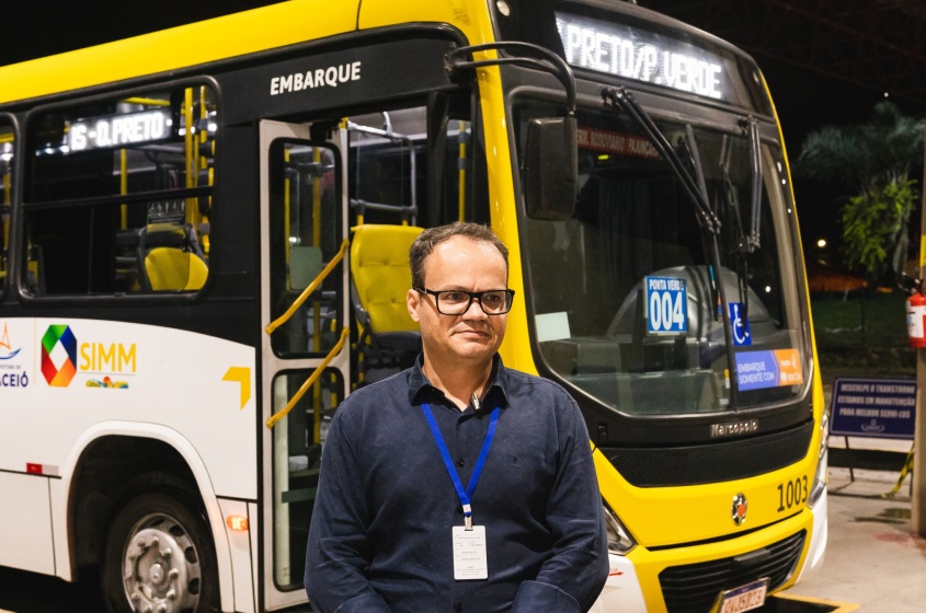 Responsável pela Gerência Geral da Sinart Nordeste, Selmo Oliveira, comenta sobre o Terminal Rodoviário como local de saída dos coletivos. Foto: Matheus Rocha/ Ascom SMTT