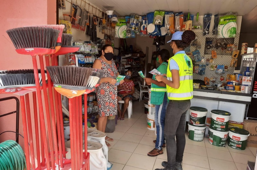 Mais de 600 moradores e comerciantes foram orientados de forma sustentável. Foto: Ascom Sudes