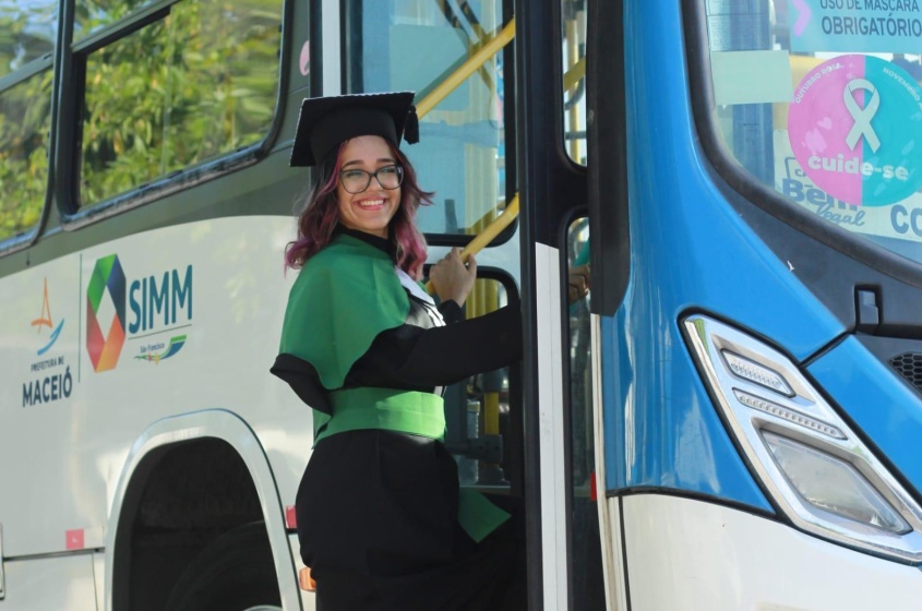 Estudante destaca a importância do transporte público em sua trajetória. Foto: Arquivo pessoal