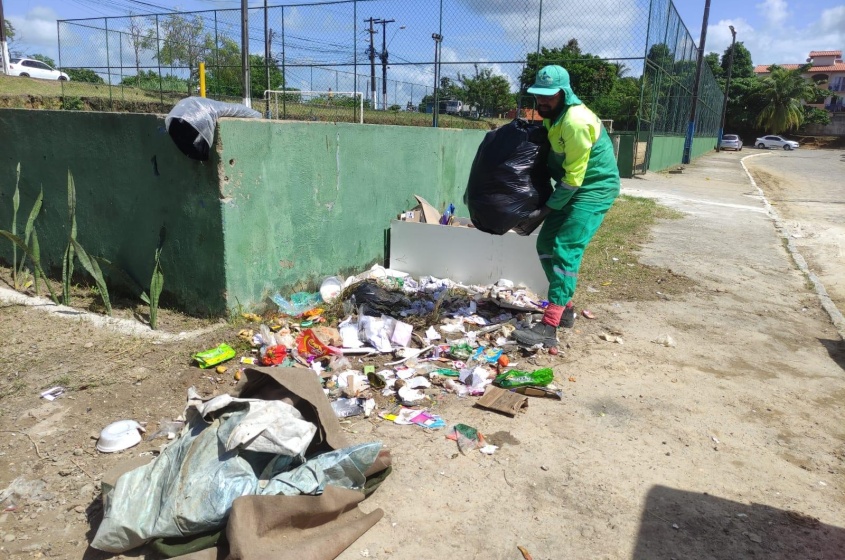 Área sofria com constantes descartes irregulares feitos pela população. Foto: Ascom Sudes